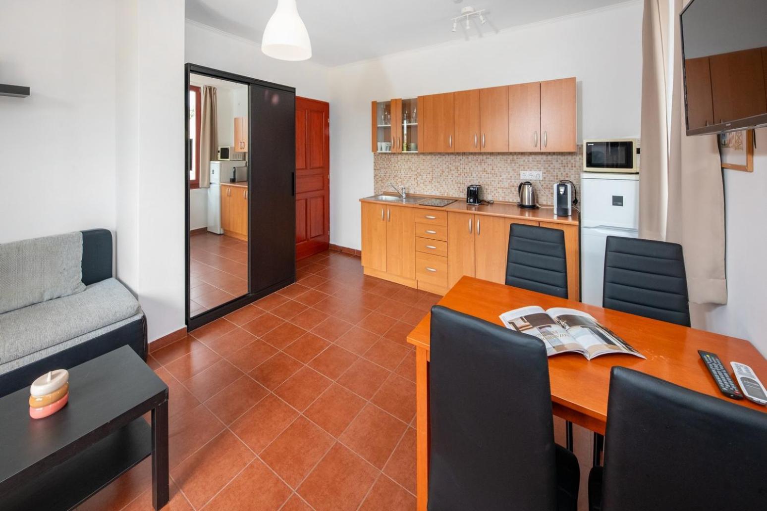 Sekli Apartman Балатонлеле Екстериор снимка